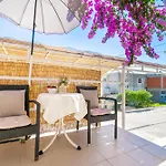 Sweet Triple Room In Makarska